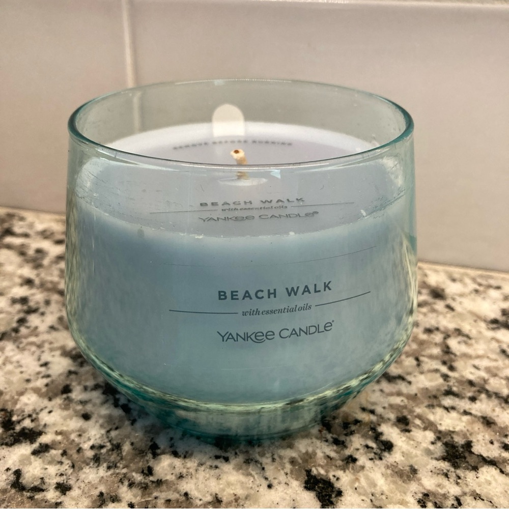 Yankee Candle Company Beach Walk 10oz Glass Candle‎ NEW